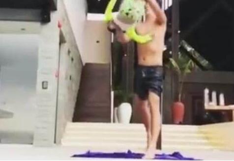 Jasper����ˮ��׵�Ц���� �������Ա�¼��