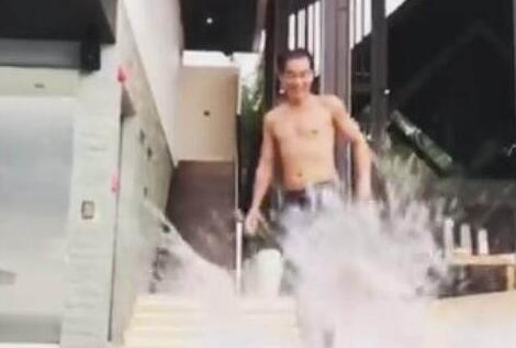 Jasper����ˮ��׵�Ц���� �������Ա�¼��