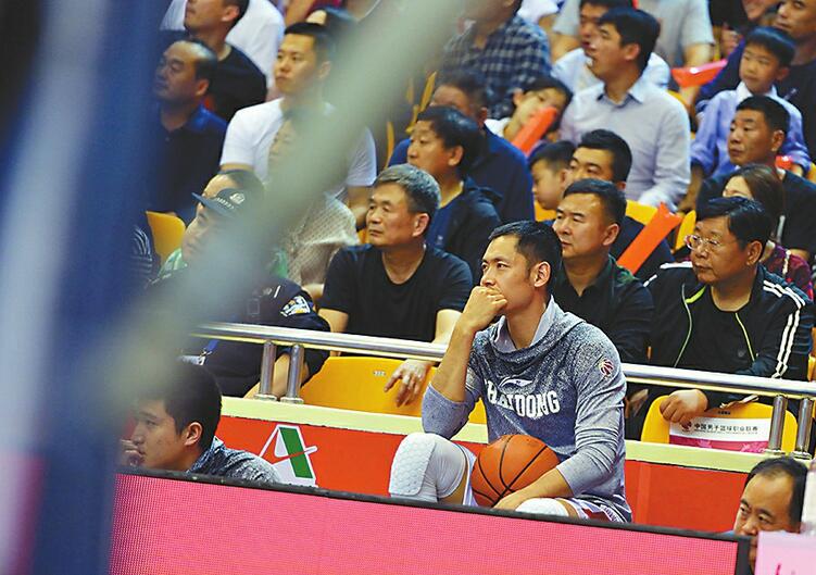 山东高速男篮为何一直不用张庆鹏？