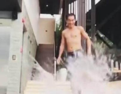 ȷ��������?Jasper����ˮ�� �׵�������¼�⻭�濴��Ī��������