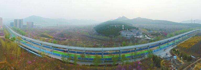 “影响济南”年度经济人物走进中国重汽和济南轨交 