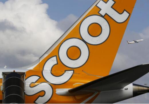 新加坡班机遭威胁 在两架战机的护送下顺利降落