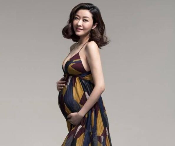 美哭了！熊黛林捧巨肚甜笑 郭可颂