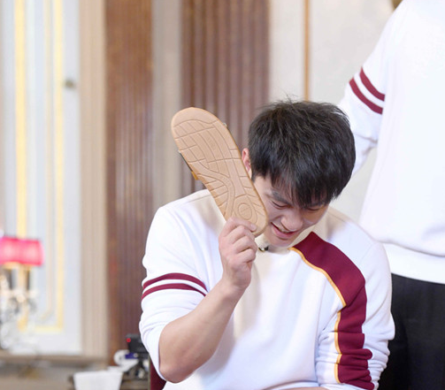 �����ܰɡ��ֵ������Ϲ������������� ���䡰�Ȳ�ɱ�֡� 