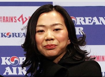 韩航千金姐妹丑闻 一个制造“坚果门”一个用水瓶砸员工脸