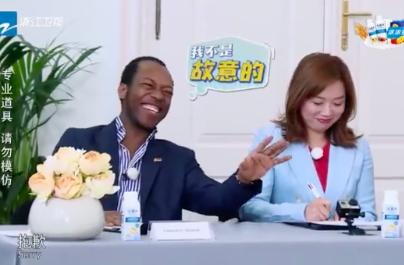 Amazing！邓超全英文发博 最新一期《奔跑吧》笑的观众肚子疼