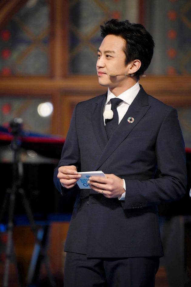 邓超全英文发博 网友惊呼：“超哥英语进步这么快吗?”