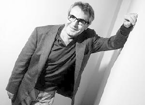 飞越疯人院导演去世 曾获得第48届奥斯卡金像奖最佳导演奖