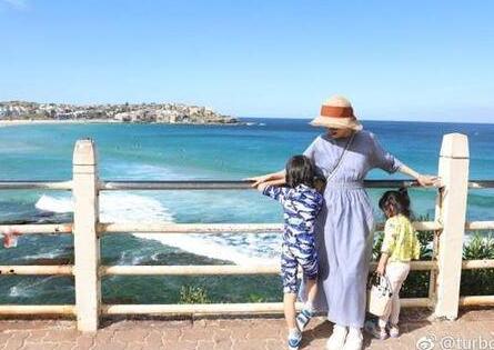 母爱爆棚！孙俪带儿女游悉尼 