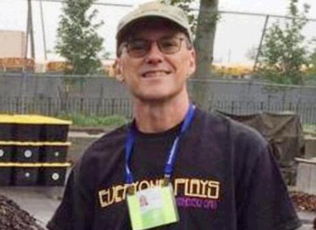 用生命示威！美著名律师自焚理由亮了 自杀目的是竟为了环保？