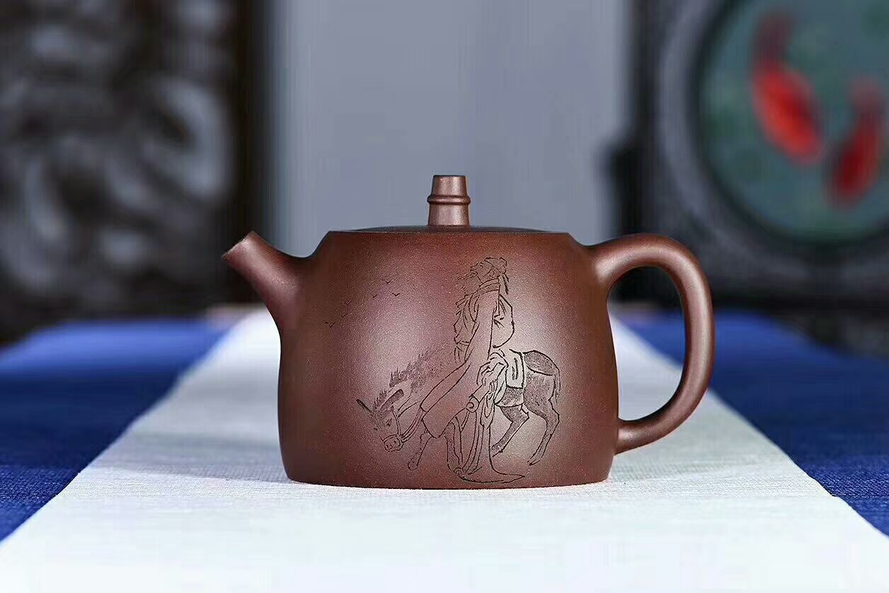 济南康博会:丁俊亚、施洪芬:以工匠精神传承紫