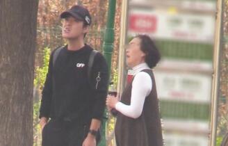 Т�ӣ���ͩ�����·��̯ һ�����ºڿ������һ���ڲ��г���ѡ�߲�