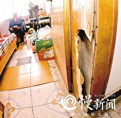 退休校长24年拾荒助学 35年退休工资几乎全部捐出