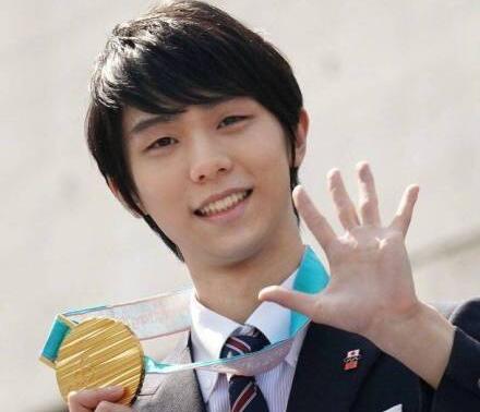 迷妹疯了!羽生结弦仙台巡游 10万粉丝齐聚