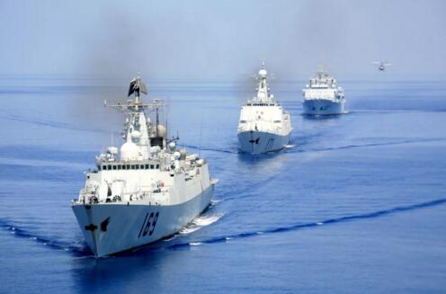 中国海军，生日快乐！