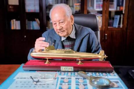 中国海军，生日快乐！