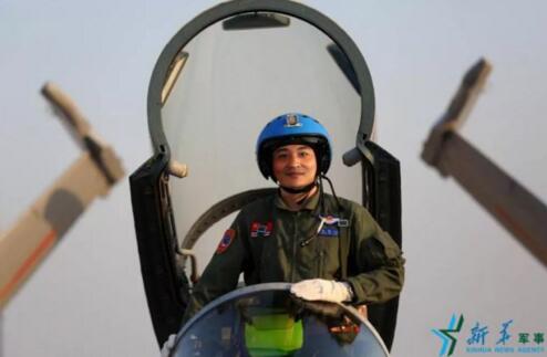 中国海军，生日快乐！