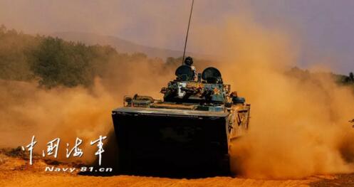 中国海军，生日快乐！