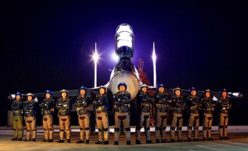 中国海军，生日快乐！