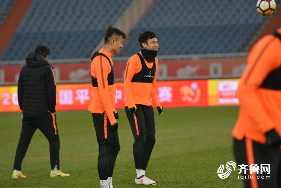 鲁能出征足协杯:四大外援轮休 王大雷、蒿俊闵、王彤留守