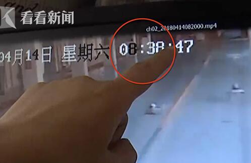 擅离职守酿悲剧：女子泳池溺亡 救生员买烟耽误施救