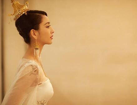 真情流露！黄渤道歉佟丽娅 