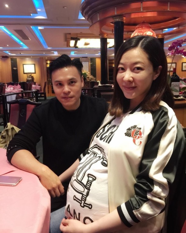 恭喜!熊黛林产双胞胎女 对此事经纪人并没有正面回答这个问题