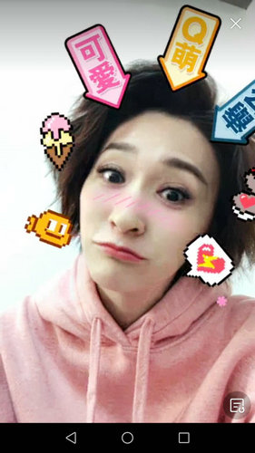 李小冉曝拍戏细节 不惜将自己的眉尾全部拔光来配合妆容