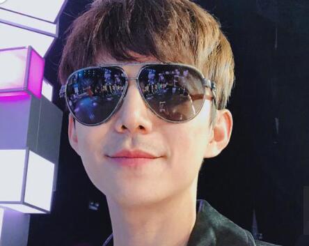 谢娜回归！快乐家族合照令粉丝炸锅 