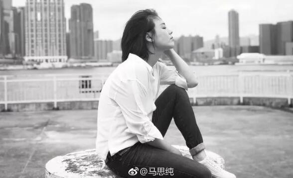 马思纯粉丝破千万致谢“唇蜜” “小马哥”衣品坐火箭在飙升