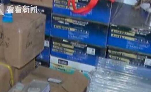 做贼心虚?行窃不忘拜关公像 潜入仓库盗窃的小偷令民警哭笑不得