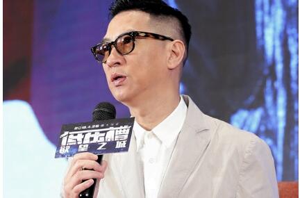 来自渣渣辉的警告 “上线不挂机回收秒到账”的张家辉为新剧操碎心