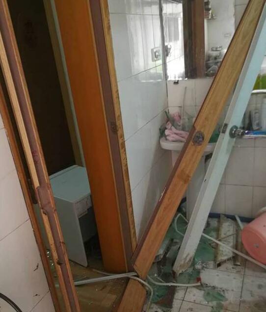 太吓人了！少女洗澡煤气爆炸烧成