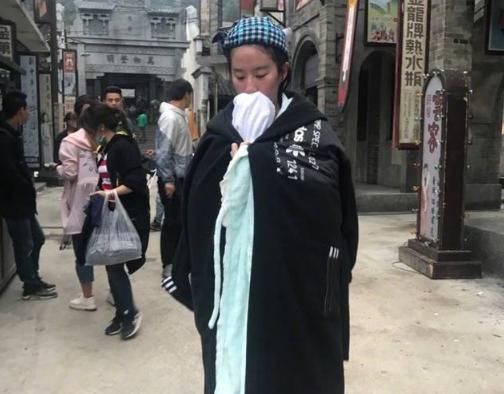 湿身诱惑?刘亦菲水戏颜值爆表 