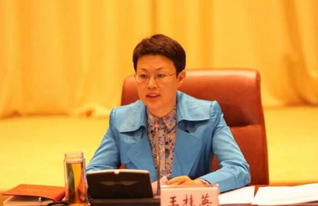 市政协召开“稳妥推进城市更新”专题协商会 雷杰主持会议