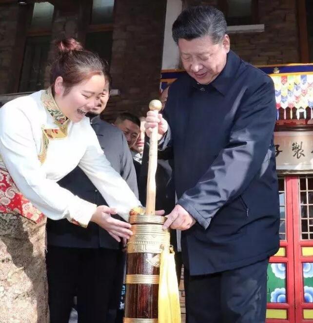 习近平这些亲民举动,太接地气了!