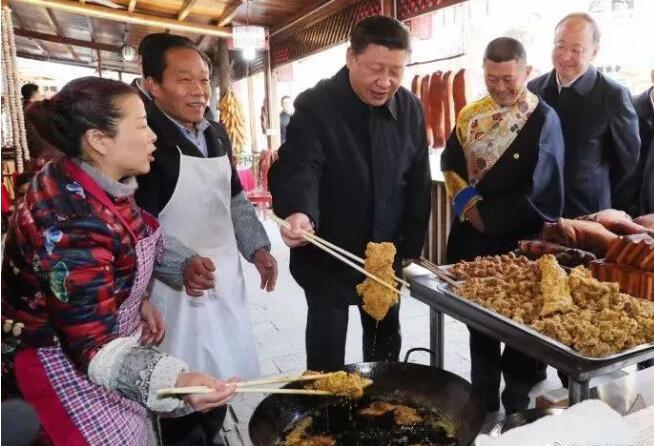 习近平这些亲民举动,太接地气了!