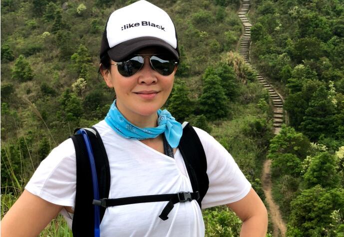 Hiking!刘嘉玲晒登山视频 陶醉在八仙岭美丽山间