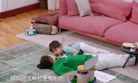 彻底方了！嗯哼吐槽霍思燕脸型太方 嗯哼吐槽既戳心又暖心