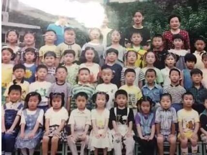 颜值爆表！黄子韬幼儿园合影 wuli韬韬