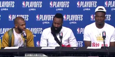 太酷了！卡佩拉穿饼皇T恤感谢