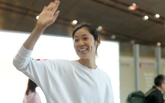 时隔两年重夺联赛冠军！朱婷大满贯 土超决赛总分3比2力挫对手