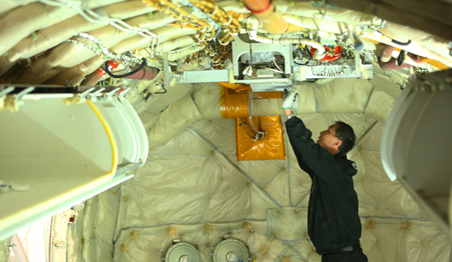 最美劳动者 飞机“医生”李建民38年“零”失误