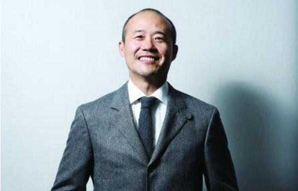 粉墨登场！王石重出江湖 现身远大30年感恩论坛身份特殊