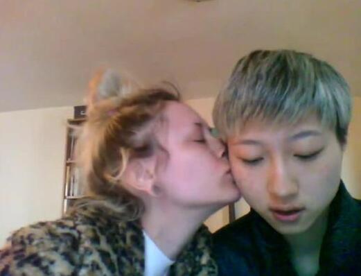 母女决裂?小龙女公开认爸成龙 吴卓林陪女友私奔吴绮莉:爱情真伟大