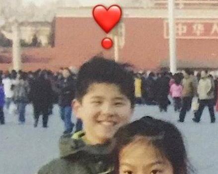 刘昊然童年照曝光神cos安吉