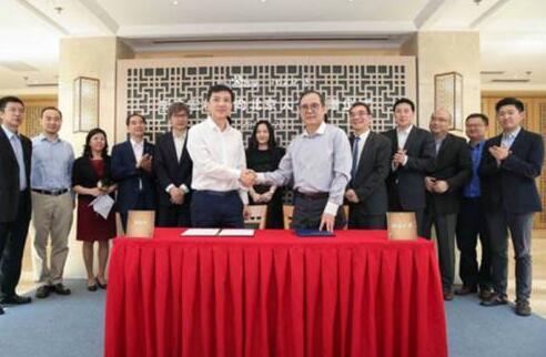 北大建校120周年：李彦宏捐赠6.6亿 有着深厚的北大情结