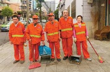 做好事不留名！成都神秘早餐哥 他是谁?为什么要这么做?