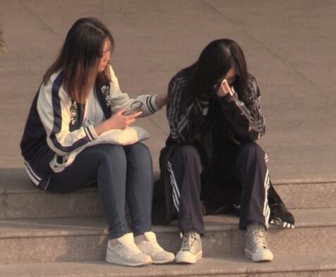 徐冬冬痛哭到底发生了什么 为什么会在医院门口放飞自我 