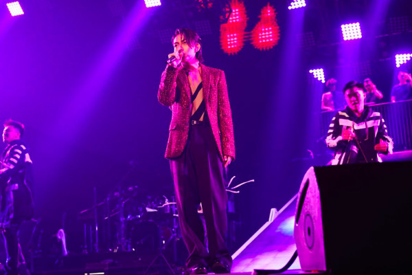 请吃宵夜！林宥嘉兑现承诺 这些幸运的粉丝里女生占了大多数